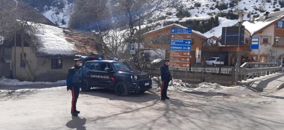 Aveva modificato con un fotoritocco la data del tampone sul Green pass: denunciato un 38enne
